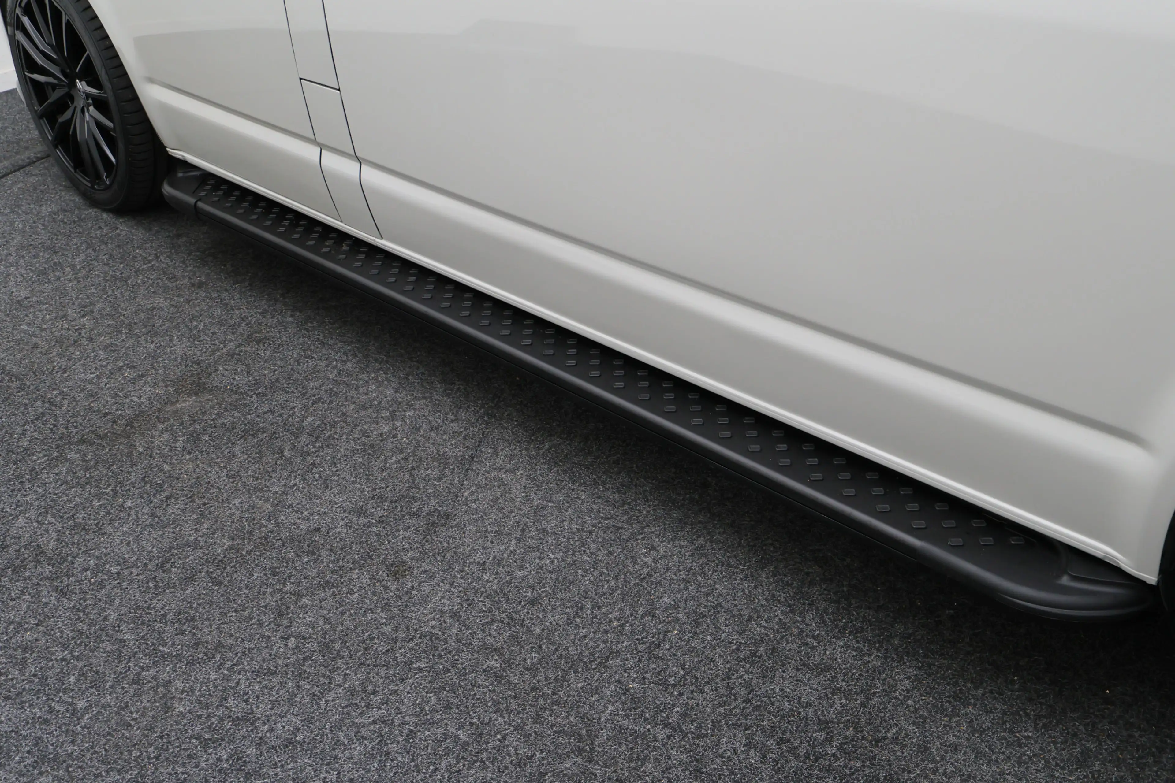 Volkswagen T6.1 Transporter 2.0 TDI DSG L2H1 — photo 25