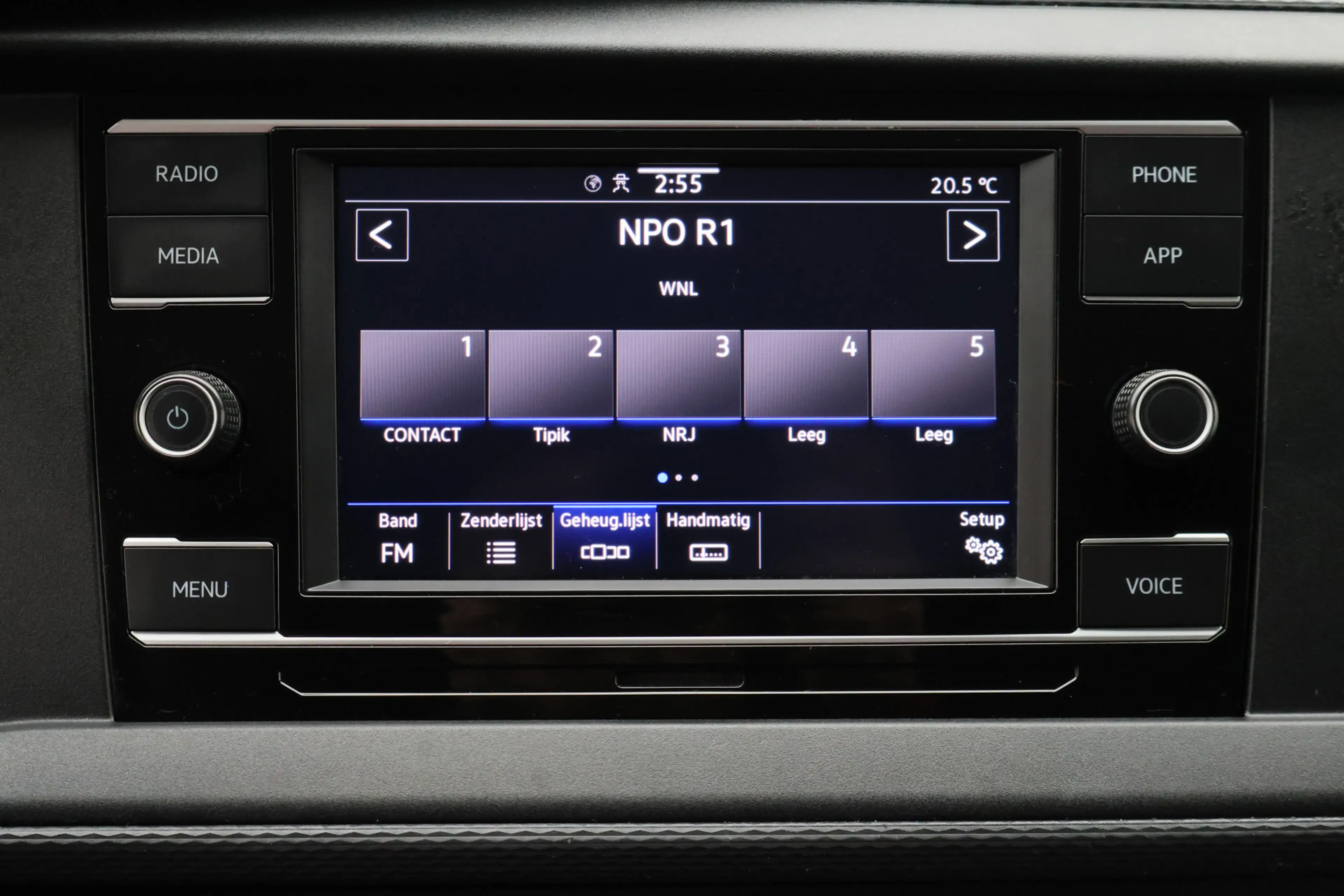 Volkswagen T6.1 Transporter 2.0 TDI DSG L2H1 — photo 35