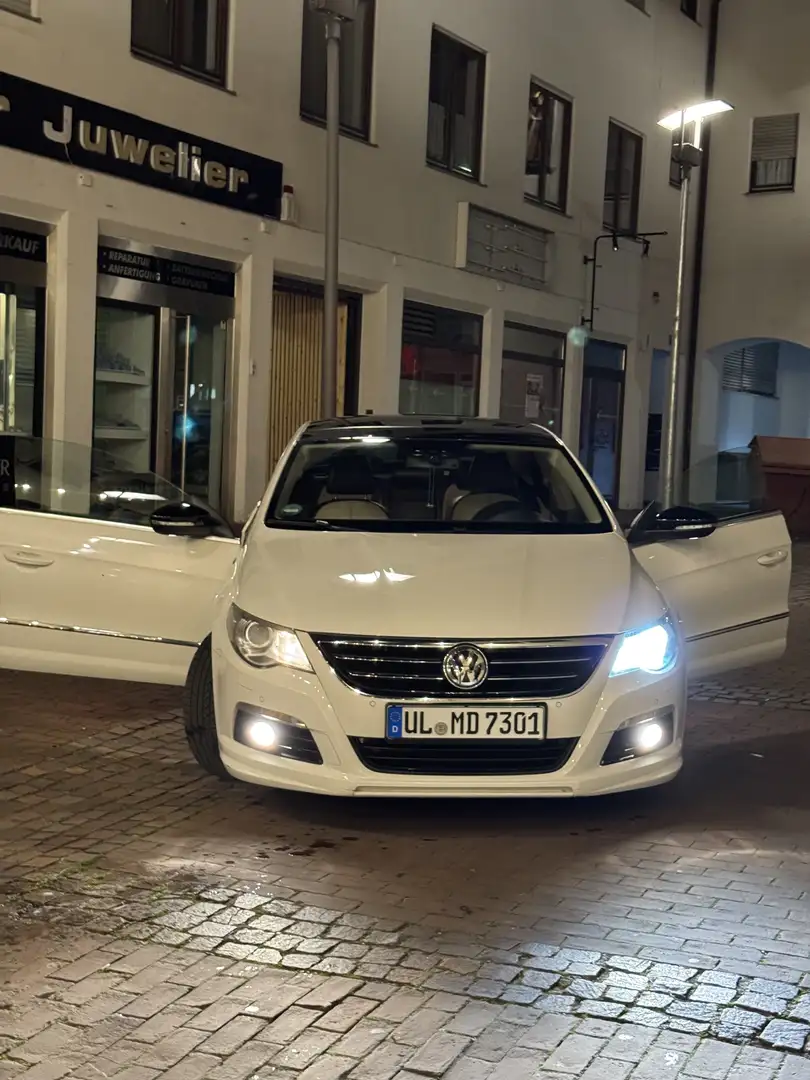 Volkswagen Passat CC 2.0 TDI BlueMotion Technology DSG - 1