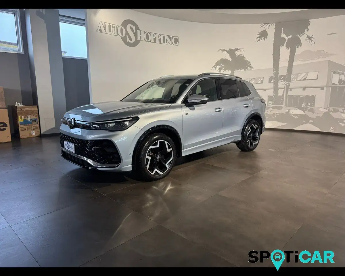 Volkswagen Tiguan 3 serie 2.0 TDI 150 CV DSG R-Line — миниатюра 1