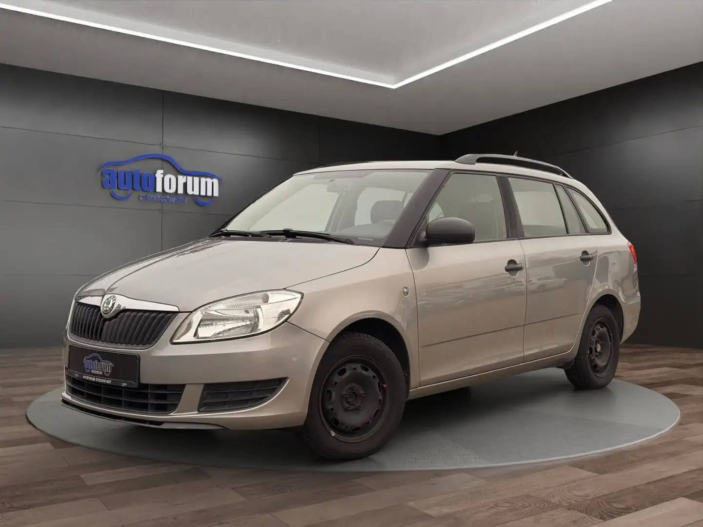 Skoda Fabia Combi Active KLIMA°NAVI°TÜV 05-2027 Beige - 1