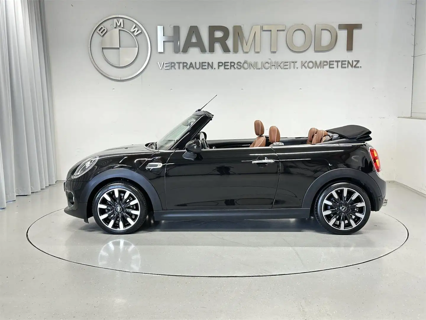 MINI Cooper Schwarz - 2