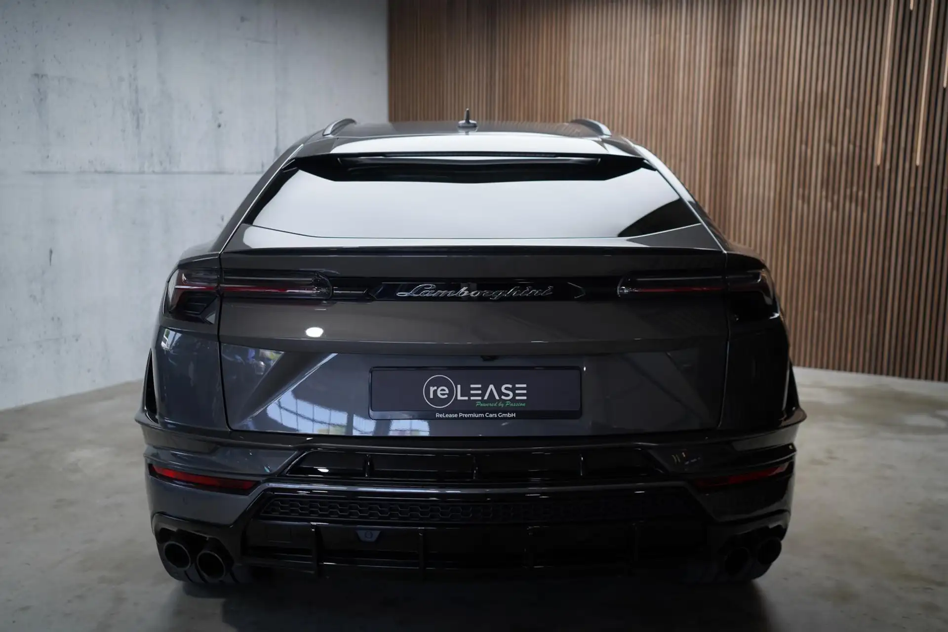 람보르기니 우루스 2023 건메탈 사진 5