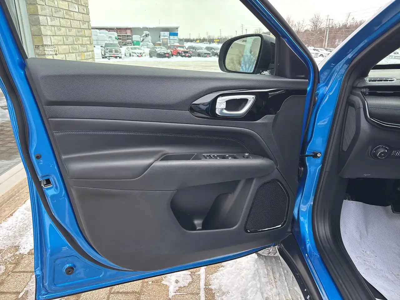 Jeep Compass снимка Jeep Compass