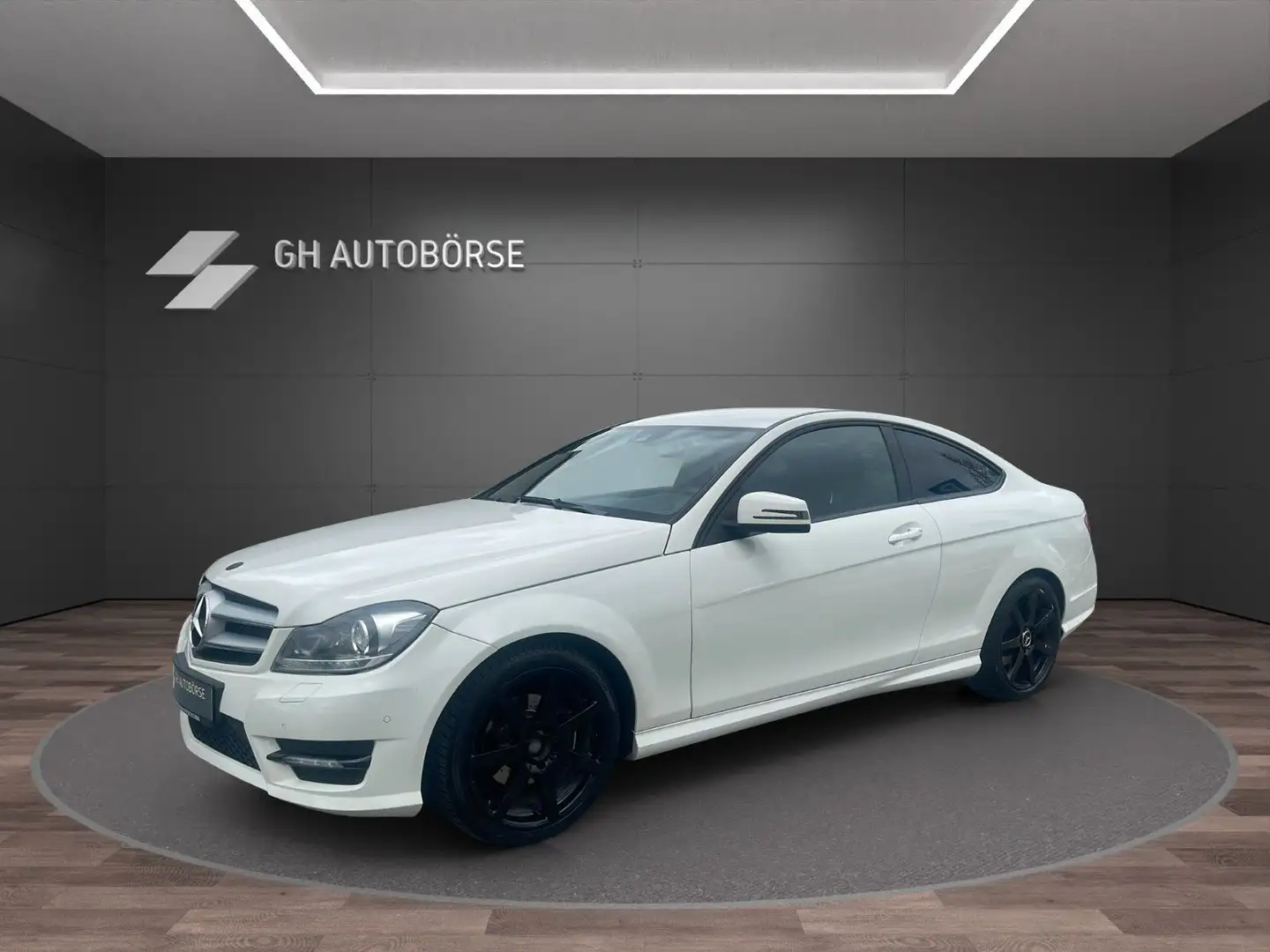 Mercedes-Benz C 250 Coupe CGI AMGLineIBi-XenonI18''AMG Weiß - 1