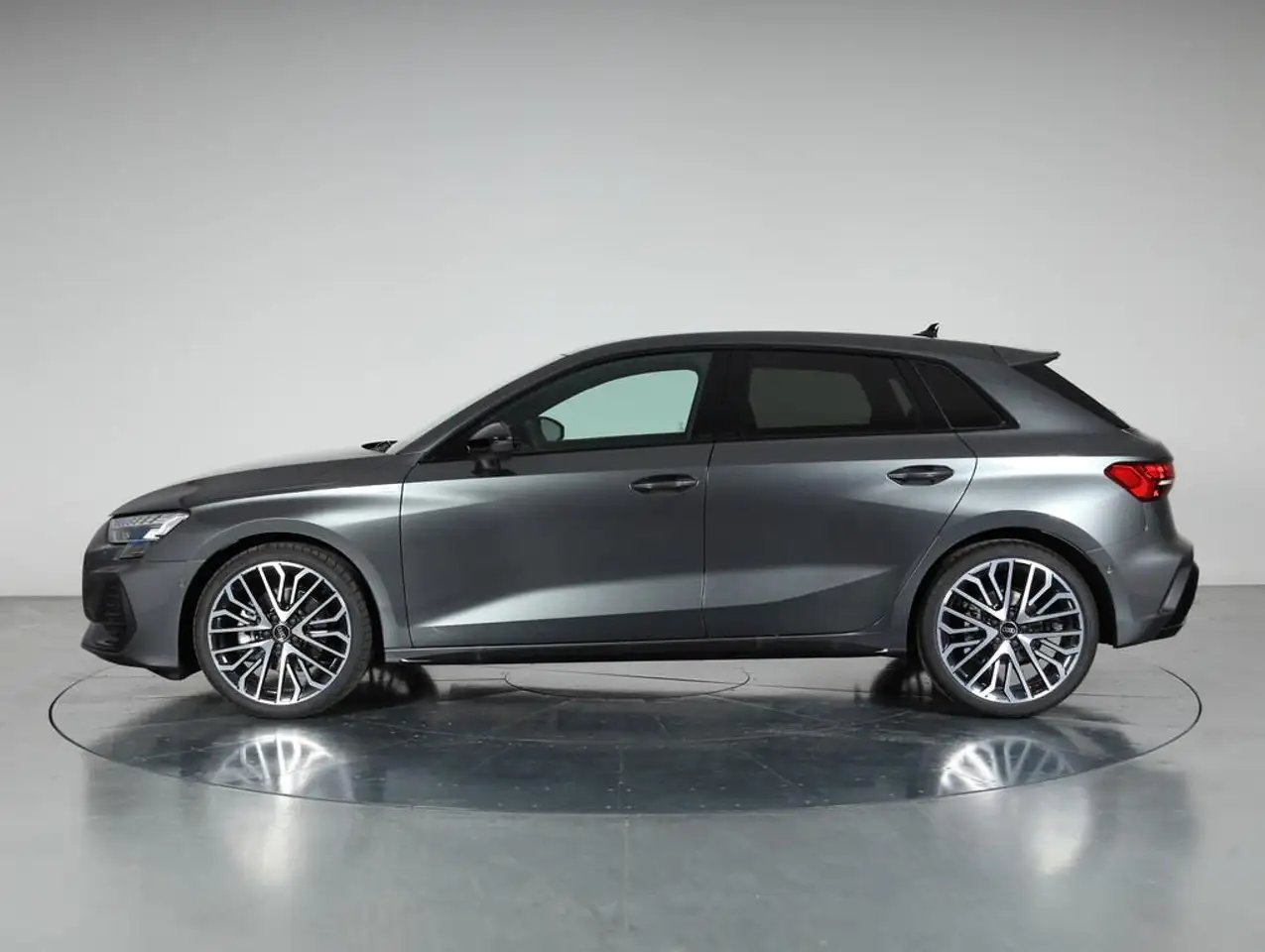 Audi A3 Sportback 35 2.0 tdi S line edition s-tronic 3