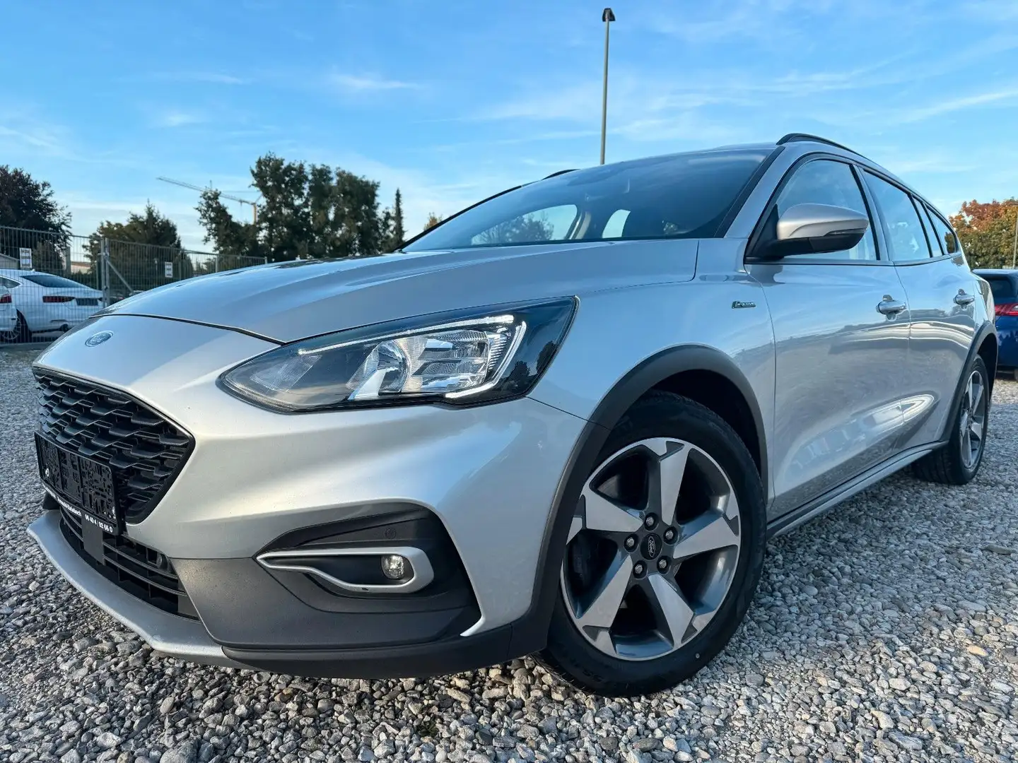 Ford Focus Turnier Active Grau - 1