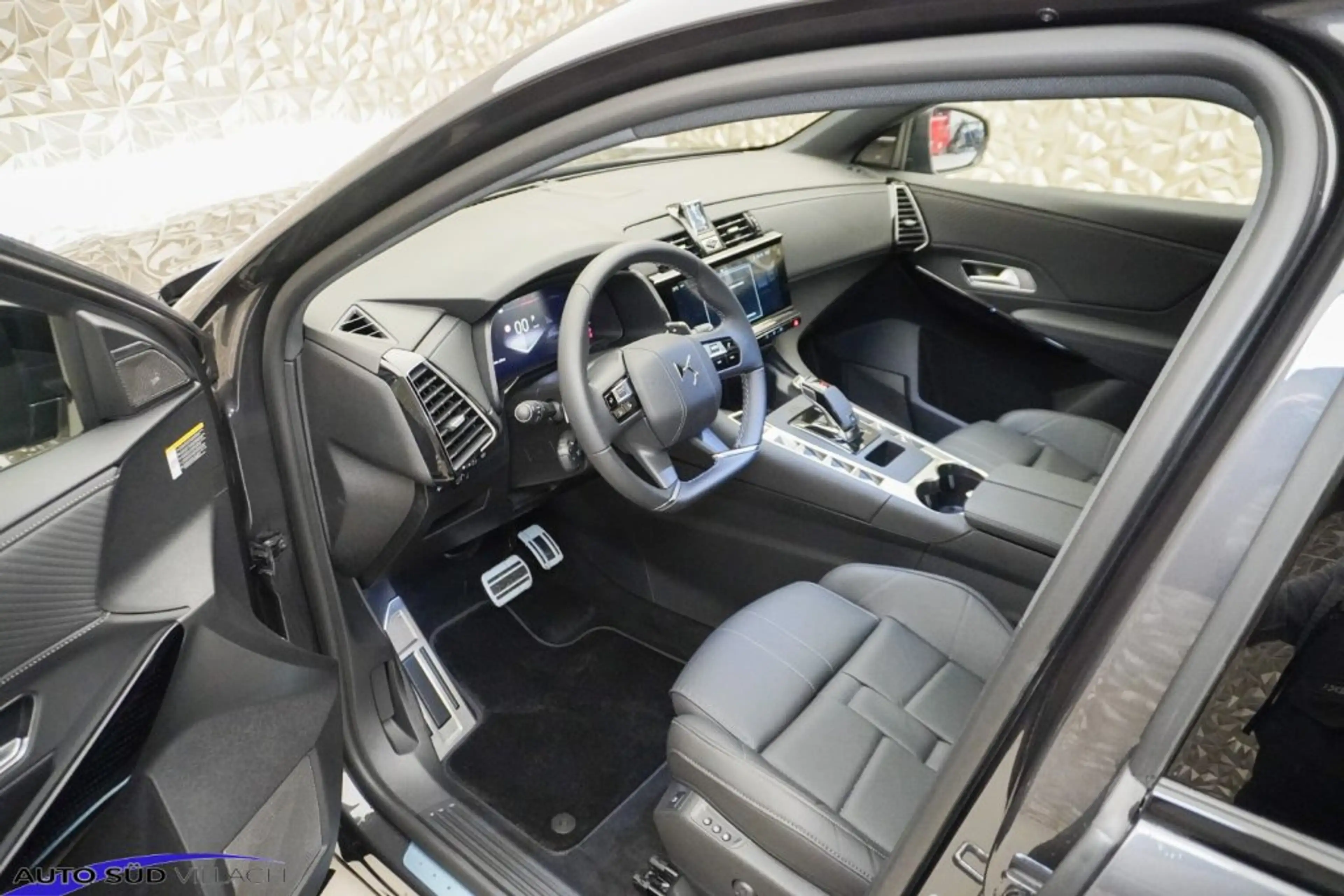 DS Automobiles DS 7 BlueHDi 130 ETOILE — photo 10