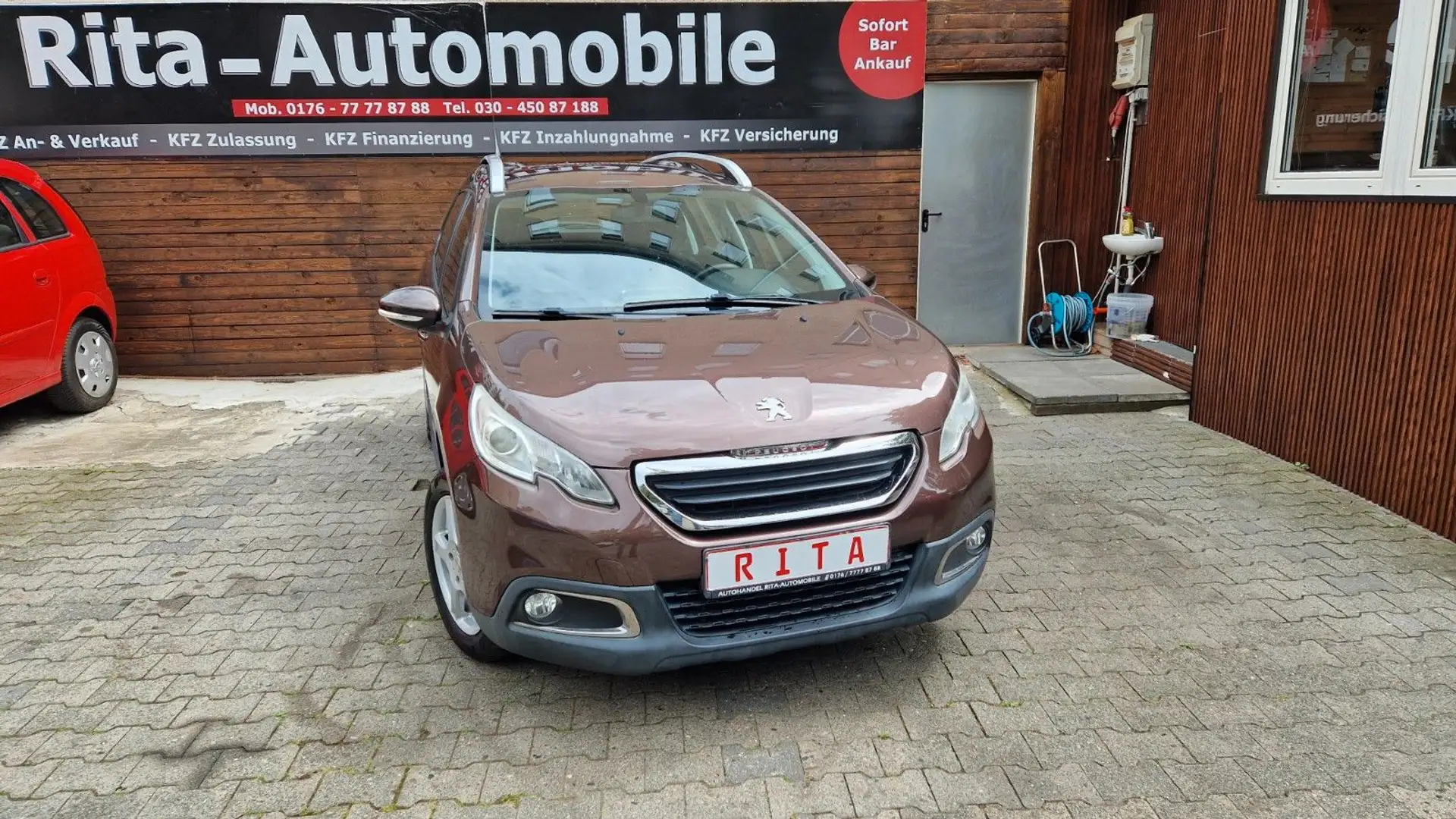 Peugeot 2008 Automatik, Start-Stop, PDC, SHZ, Tempomat Braun - 1