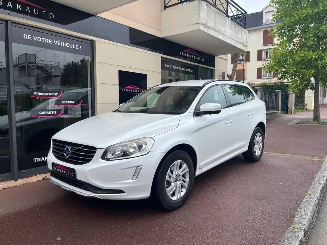 Volvo XC60 D4 163 ch StopStart Momentum // ENTRETIE