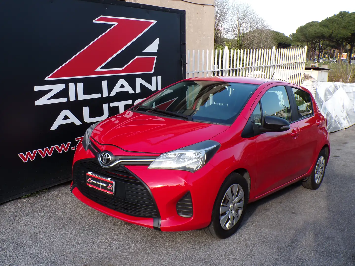 Toyota Yaris 5p 1.4 d-4d Lounge..OK NEOPATENTATI Rosso - 1