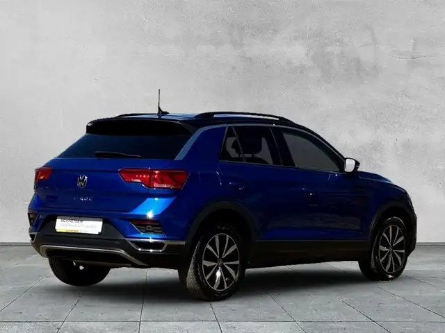 Volkswagen T-Roc view 5
