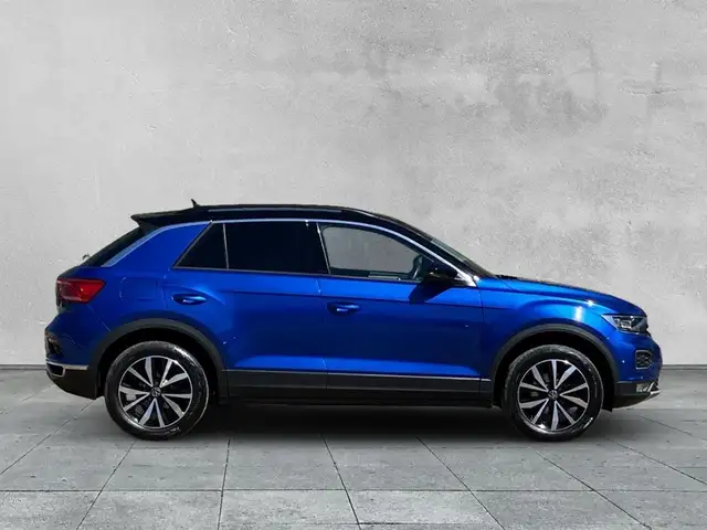 Volkswagen T-Roc view 6