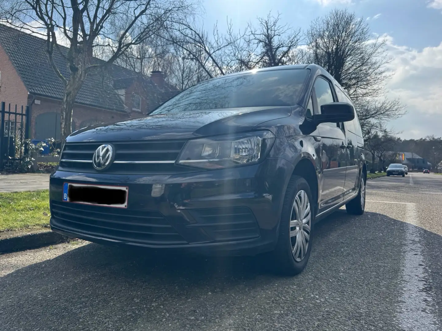 Volkswagen Caddy 1.4 TSI CADDY MAXI COMBI Black - 1