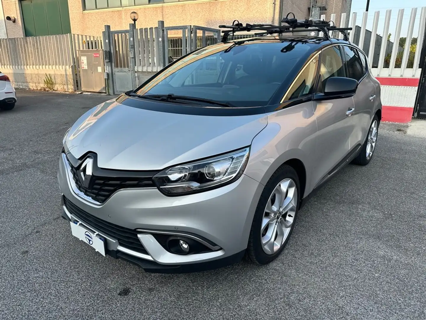 Renault Scenic Scénic dCi 8V 110 CV EDC Energy Sport Edition2 Grigio - 1