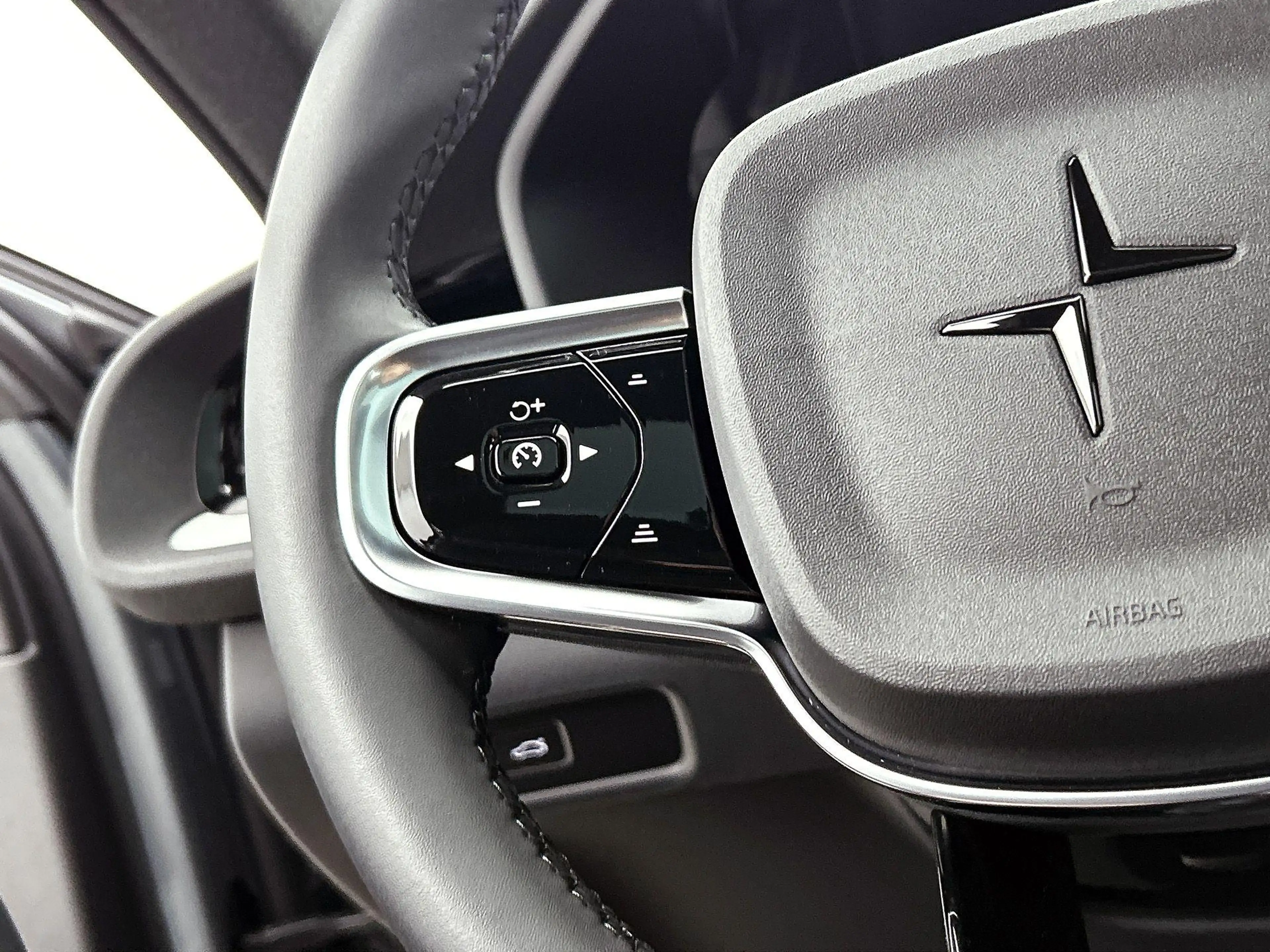 Polestar 2 Long Range Dual Motor 82kWh Performance | Nappa Le — photo 6