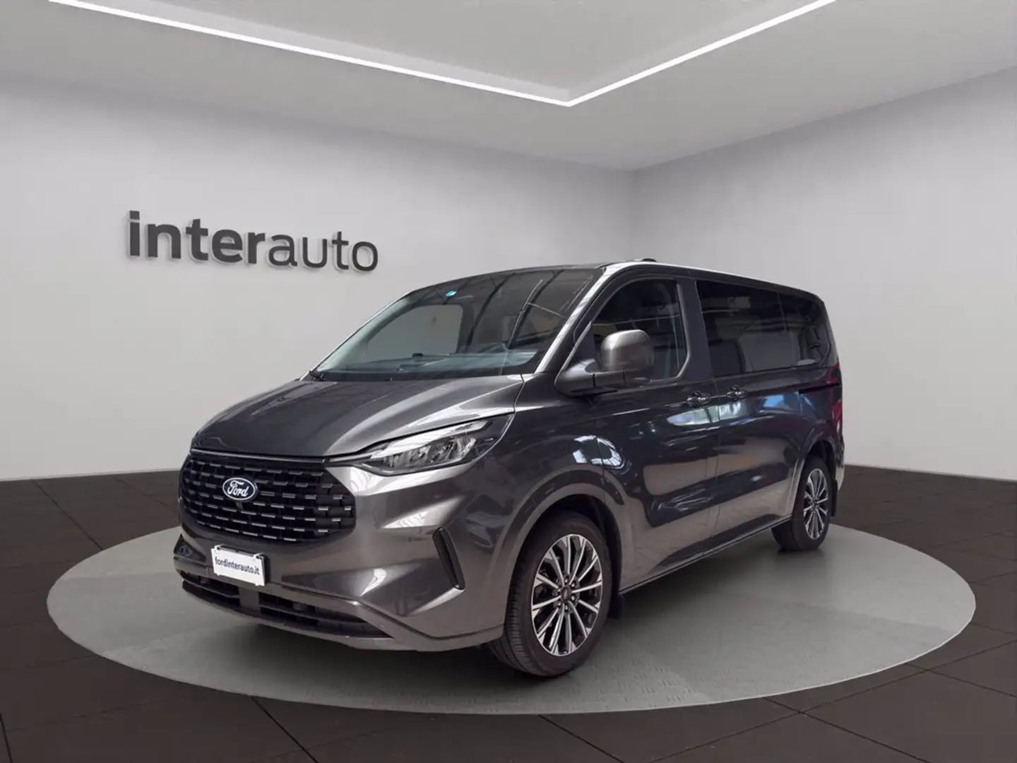 Ford Tourneo Custom V710 320 2.0 ecoblue 170cv Titanium X L1H1 AWD A8 Grigio - 1