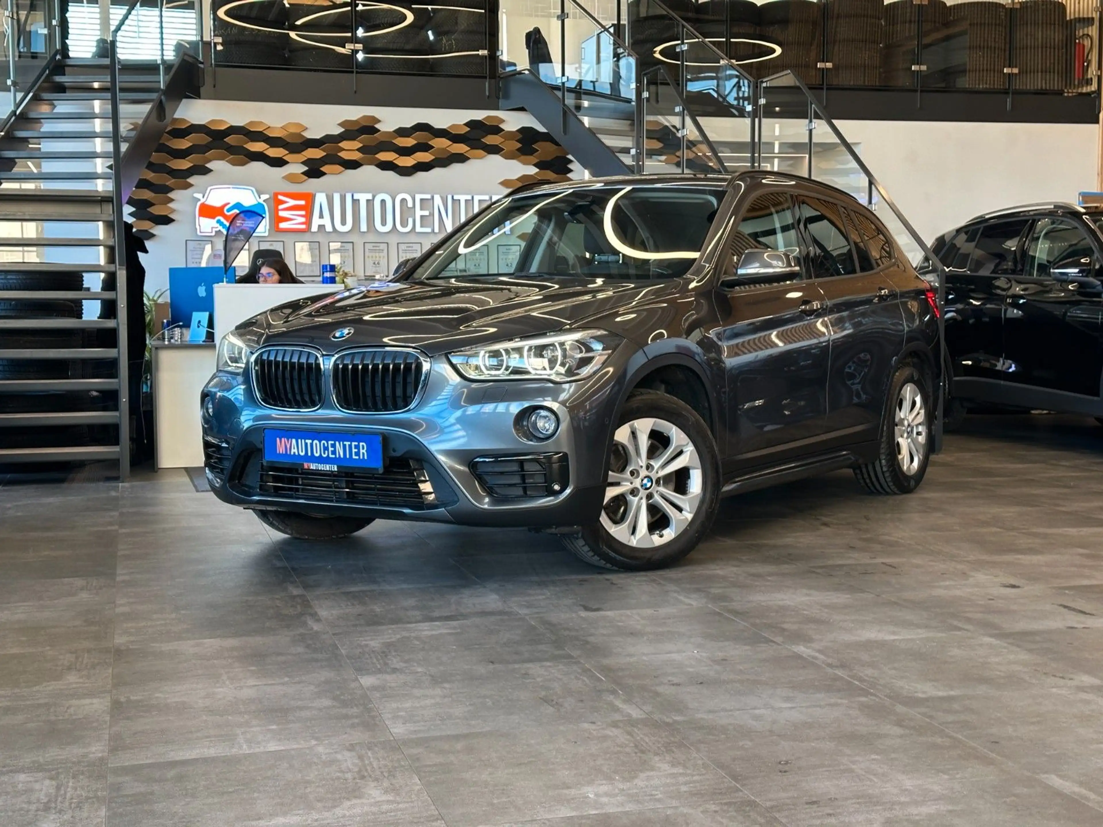 BMW X1 *KEYLESS*M-SPORT*LED*PDC*TEMPO*NAV*StHZ*