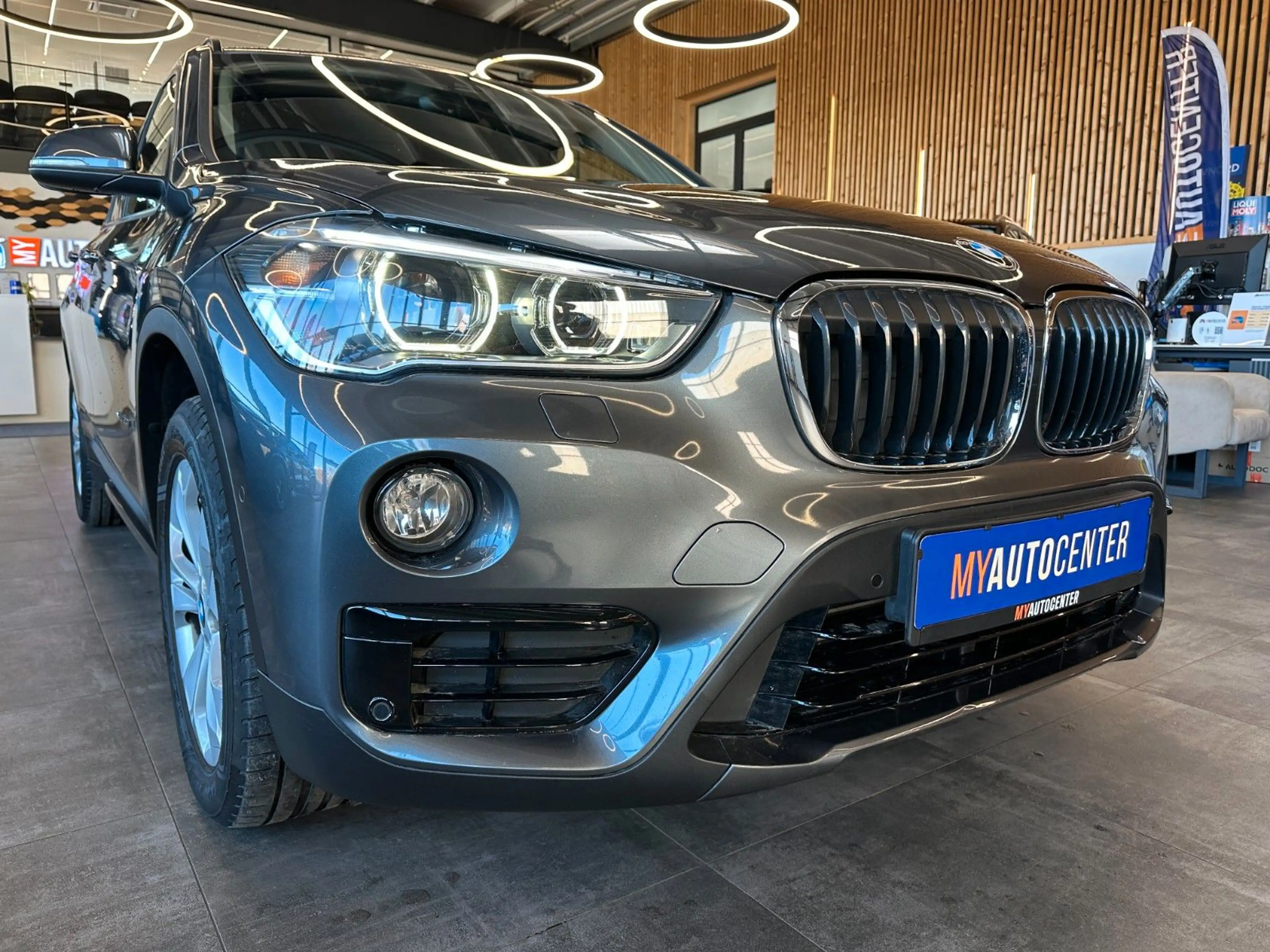 BMW X1 *KEYLESS*M-SPORT*LED*PDC*TEMPO*NAV*StHZ* — photo 3