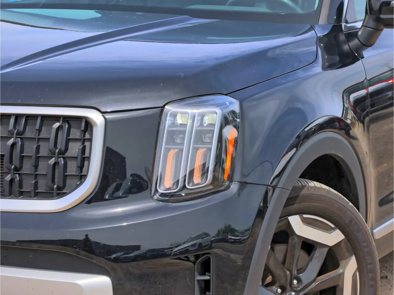 Kia Telluride снимка Kia Telluride