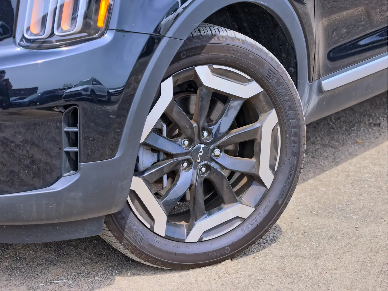 Kia Telluride снимка Kia Telluride