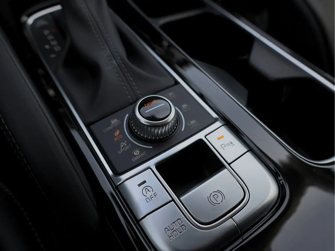 Kia Telluride снимка Kia Telluride