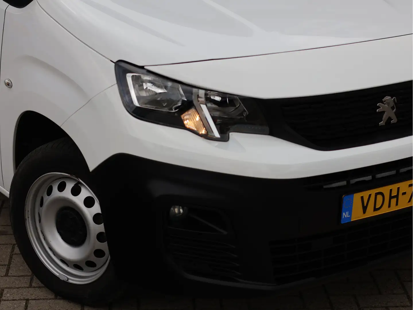 Peugeot Partner 1.5 BlueHDI Asphalt Long | Airco | Navigatie | Cru Wit - 2