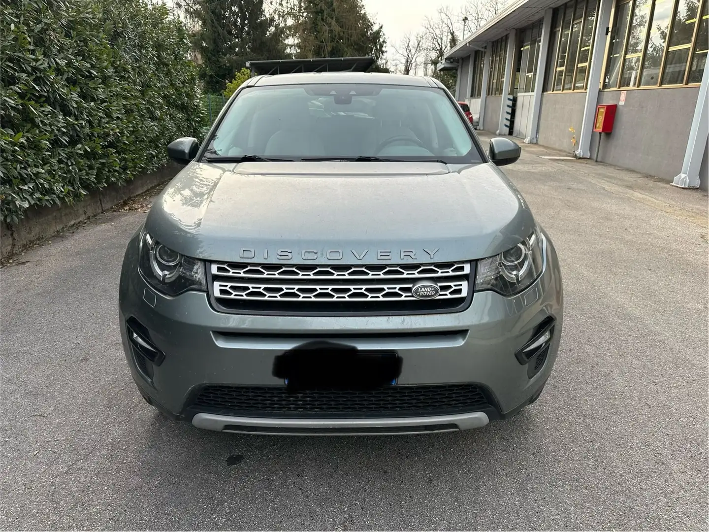Land Rover Discovery Sport 2.0 td4 HSE awd 180cv problemi motore Grijs - 2