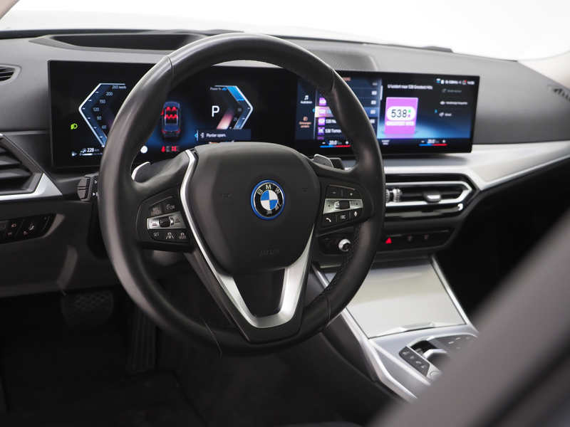 BMW 320 3-serie Touring 320e xDrive LCI Shadowline | Panor — photo 18