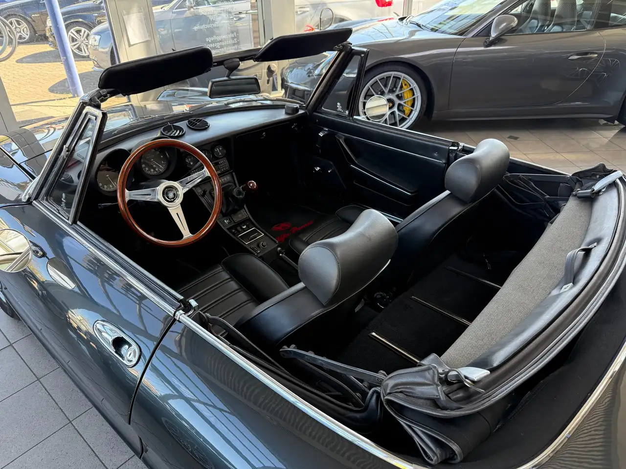 Alfa Romeo Spider 2.0, foto 6