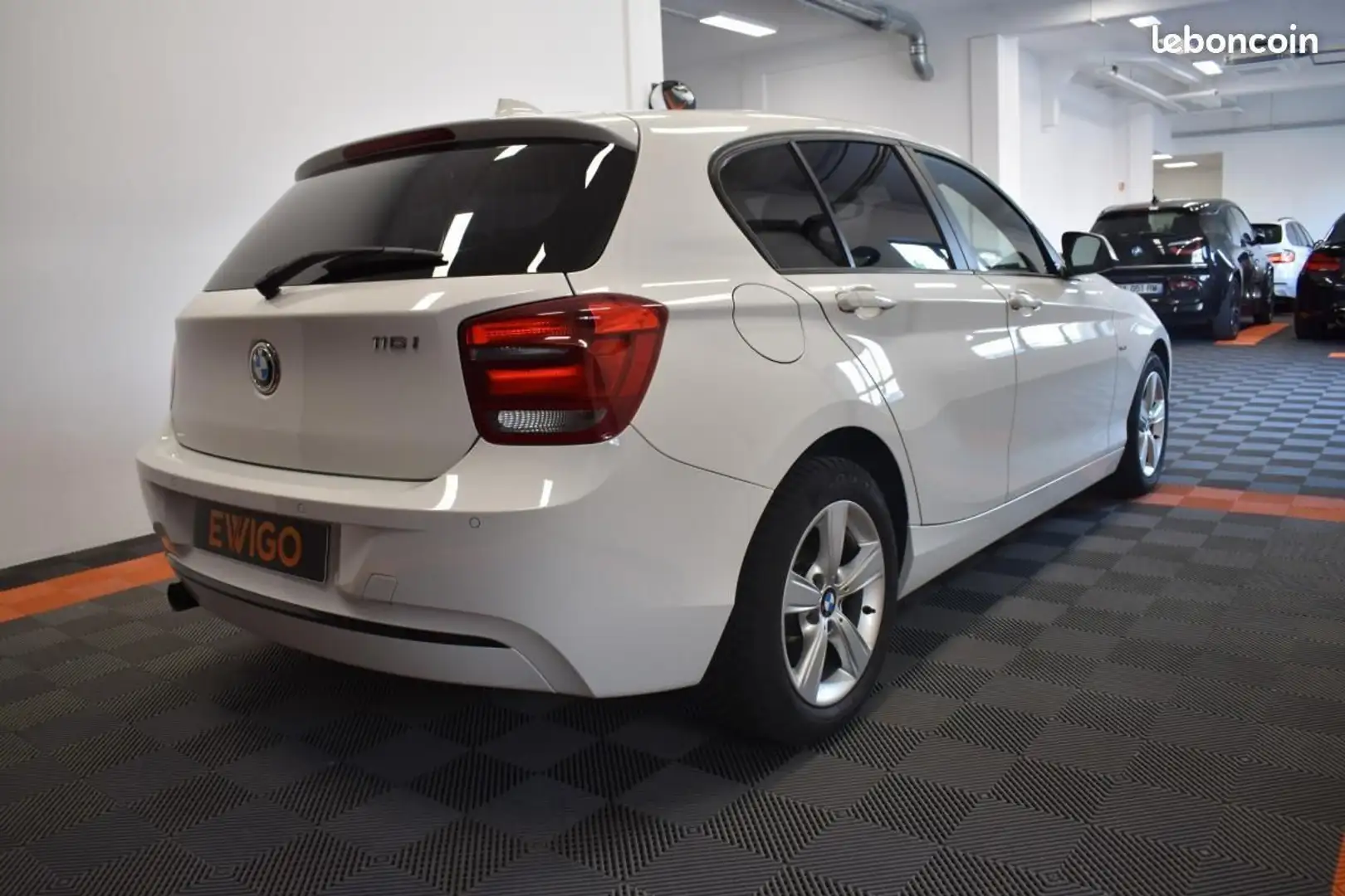 BMW 116 116i 136ch SPORT RADAR AV AR SUIVI GARANTIE CONSTR Blanc - 2