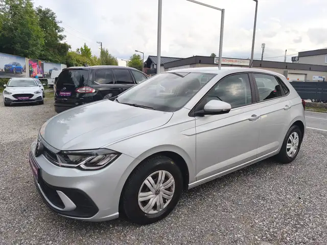 Volkswagen Polo view 2