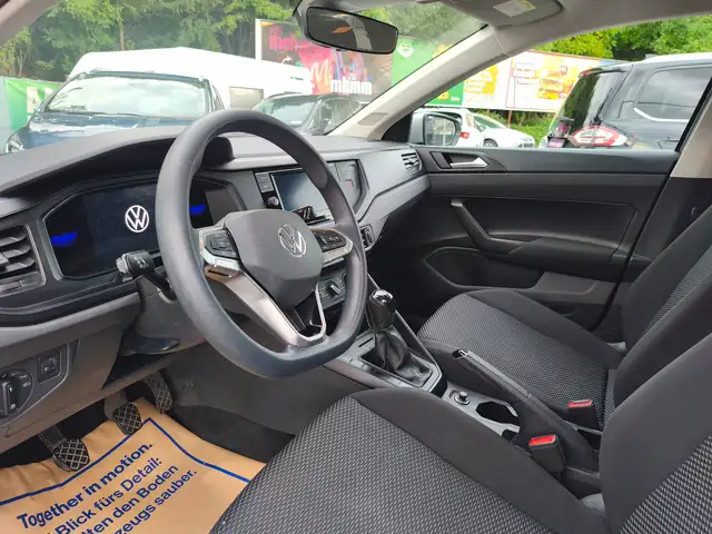 Volkswagen Polo view 8