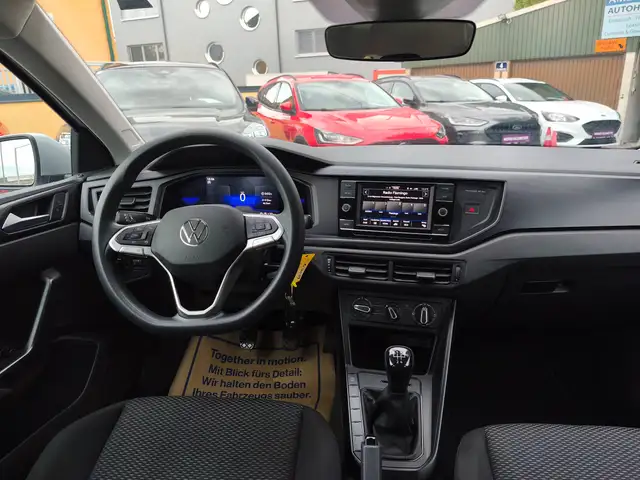 Volkswagen Polo view 13