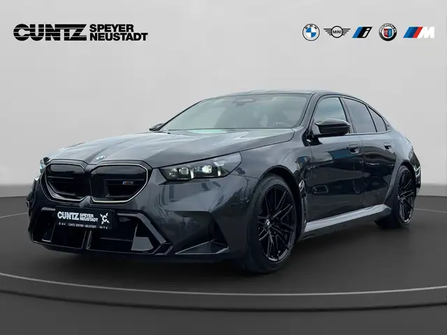 BMW M5 Limousine M Drivers P. DAB LED RFK Klimaaut.