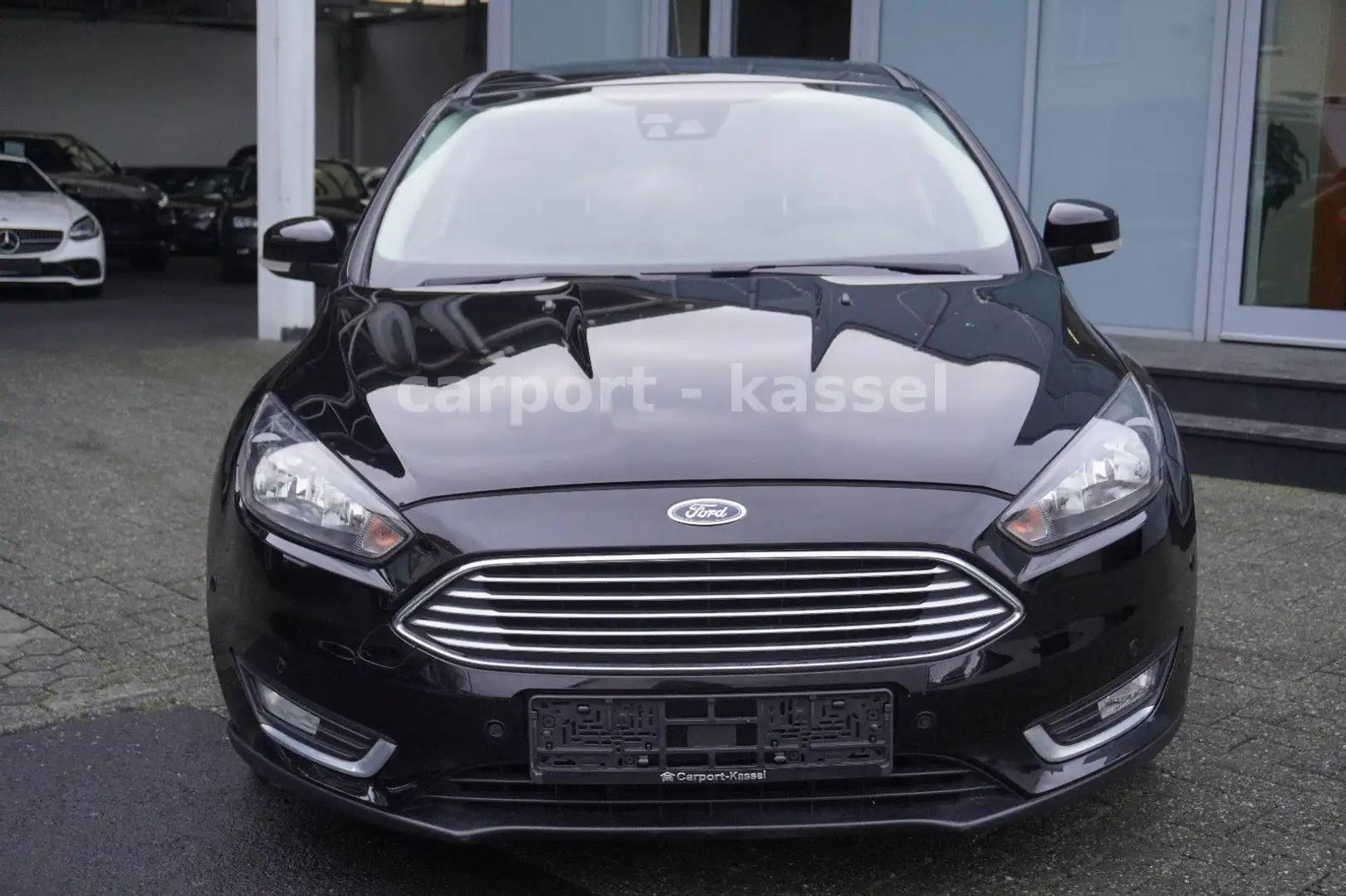 Ford Focus Lim. Titanium Navi/Sitzhzng/Tempomat/Eu 6 Schwarz - 2