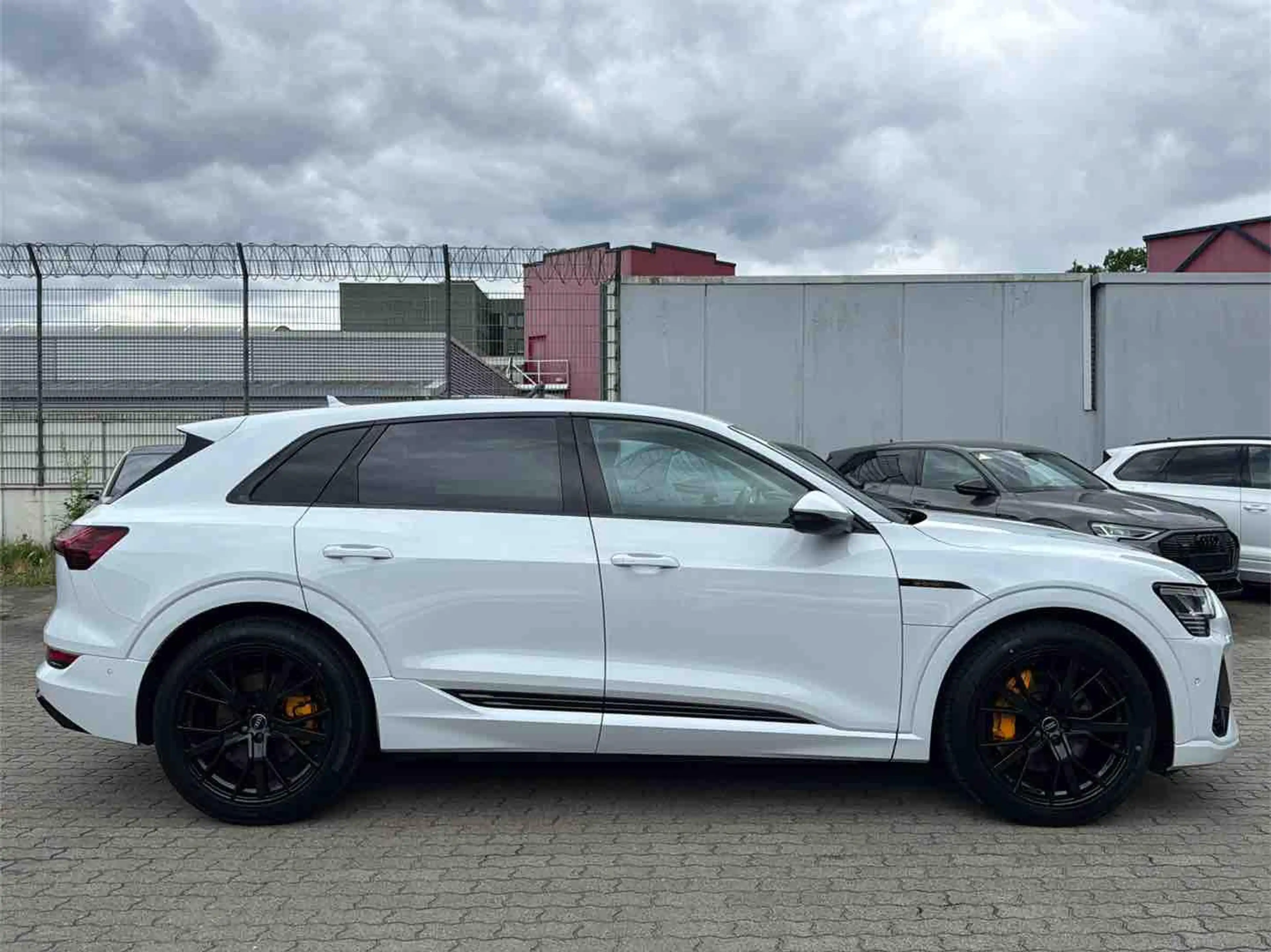 Audi e-tron 50 S line BLACK PANO 21Z KAMERA SHZ — photo 6