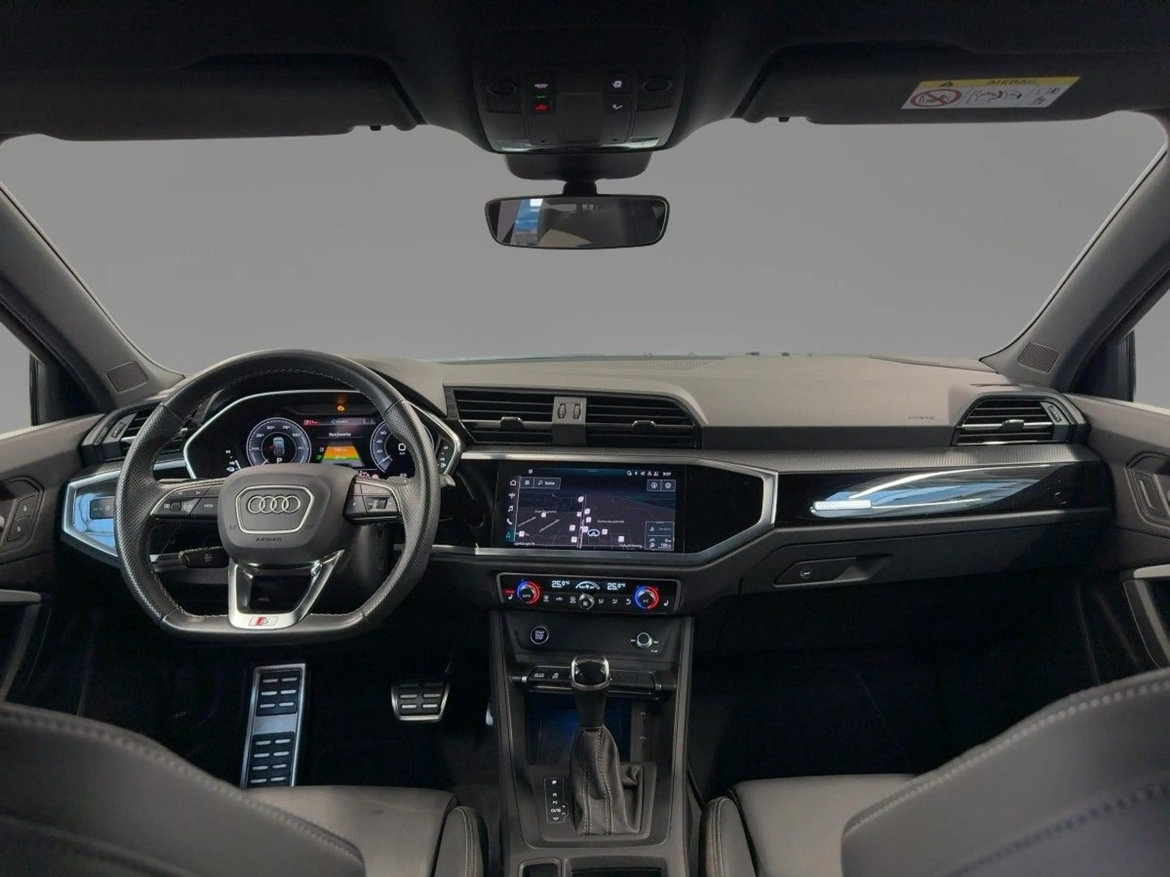 Audi Q3 45 TFSI e S Line S tronic — photo 10