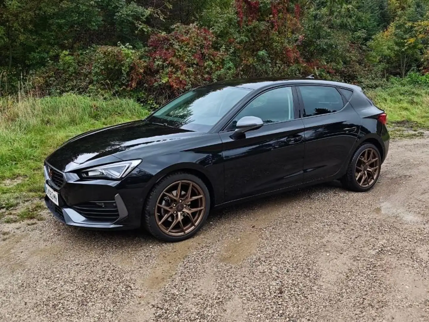 CUPRA Leon Leon 1.5 eTSI DSG 150 PS ACT Aut. Schwarz - 1