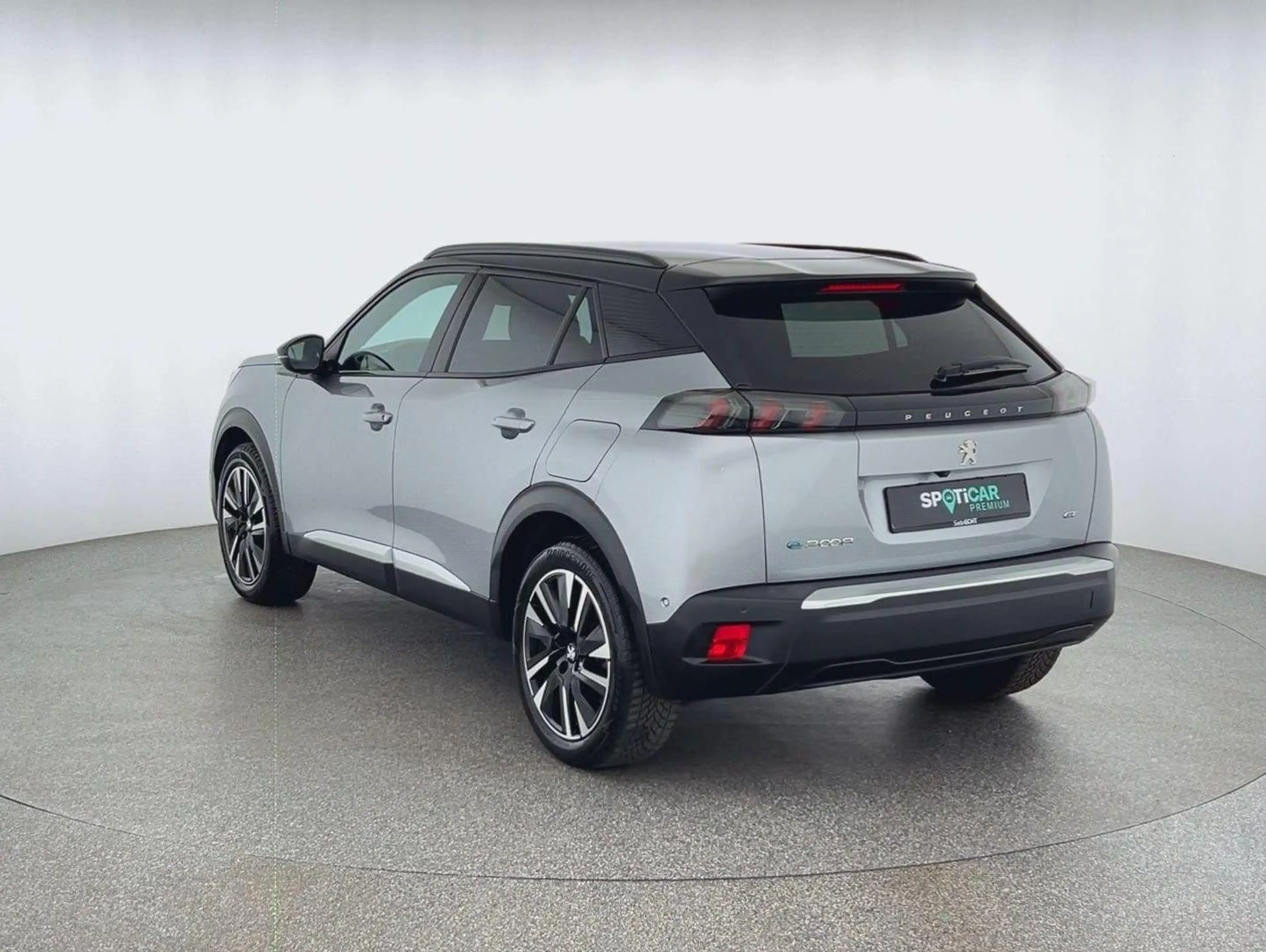 Peugeot e-2008 GT*NAVI*RFK*SHZ*uvm — photo 5