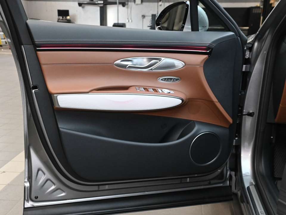 2027 Genesis GV70 PRESTIGE — снимка 1