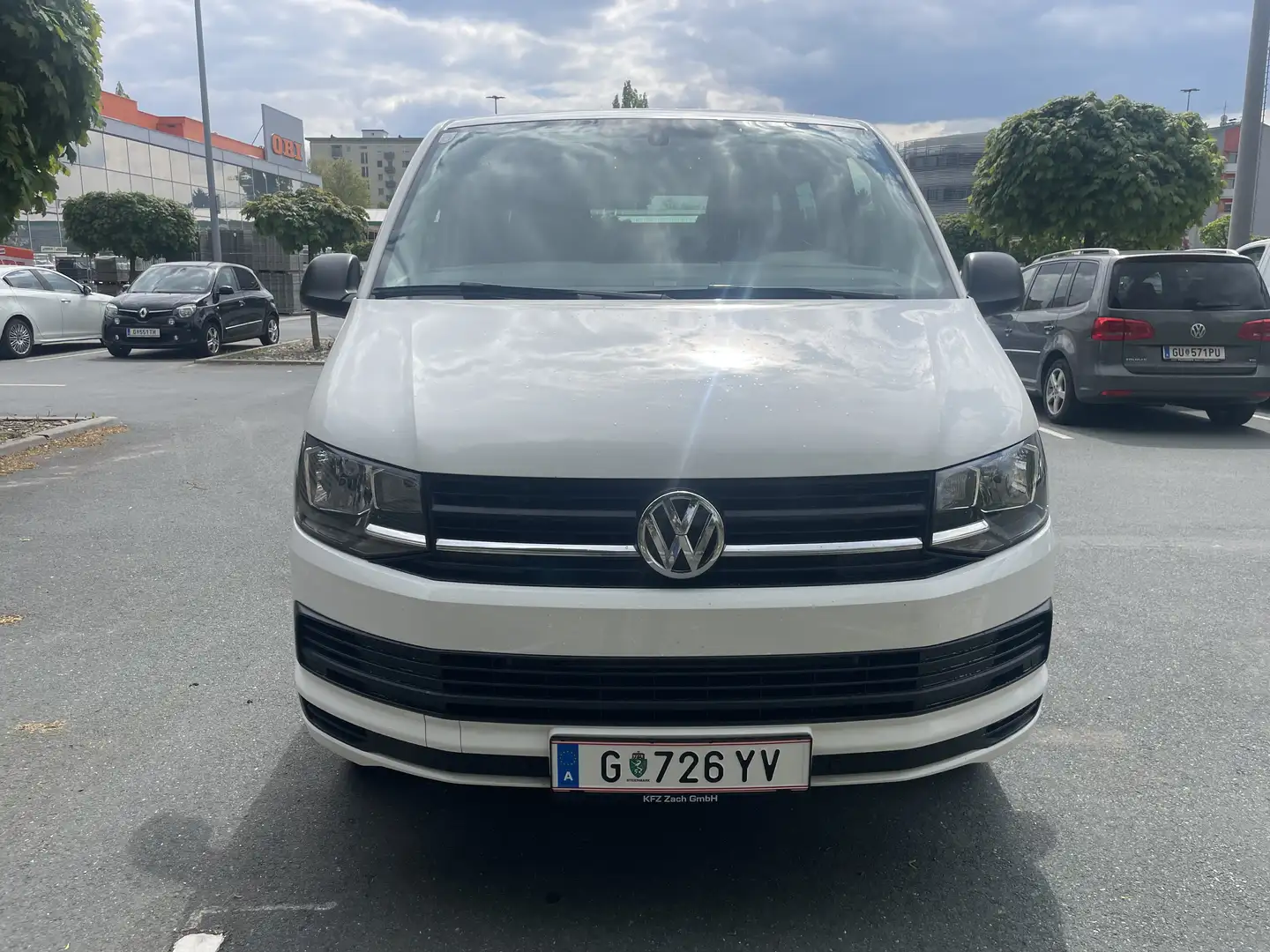 Volkswagen T6 Multivan Multivan 2,0 TDI Trendline Weiß - 2