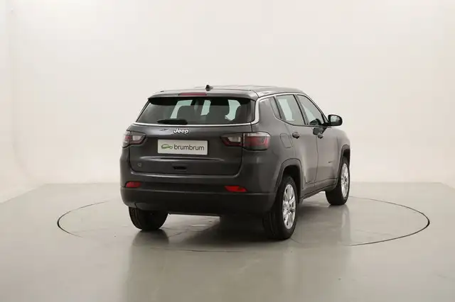 Jeep Compass view 5
