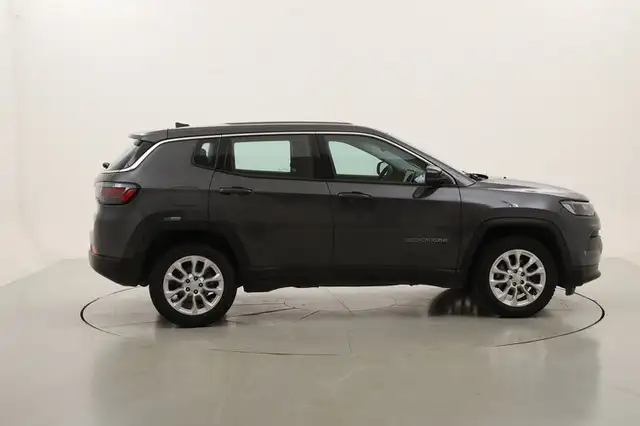 Jeep Compass view 6