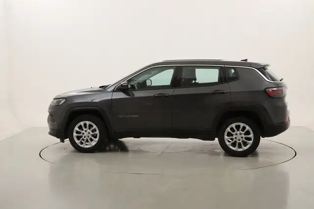 Jeep Compass view 2