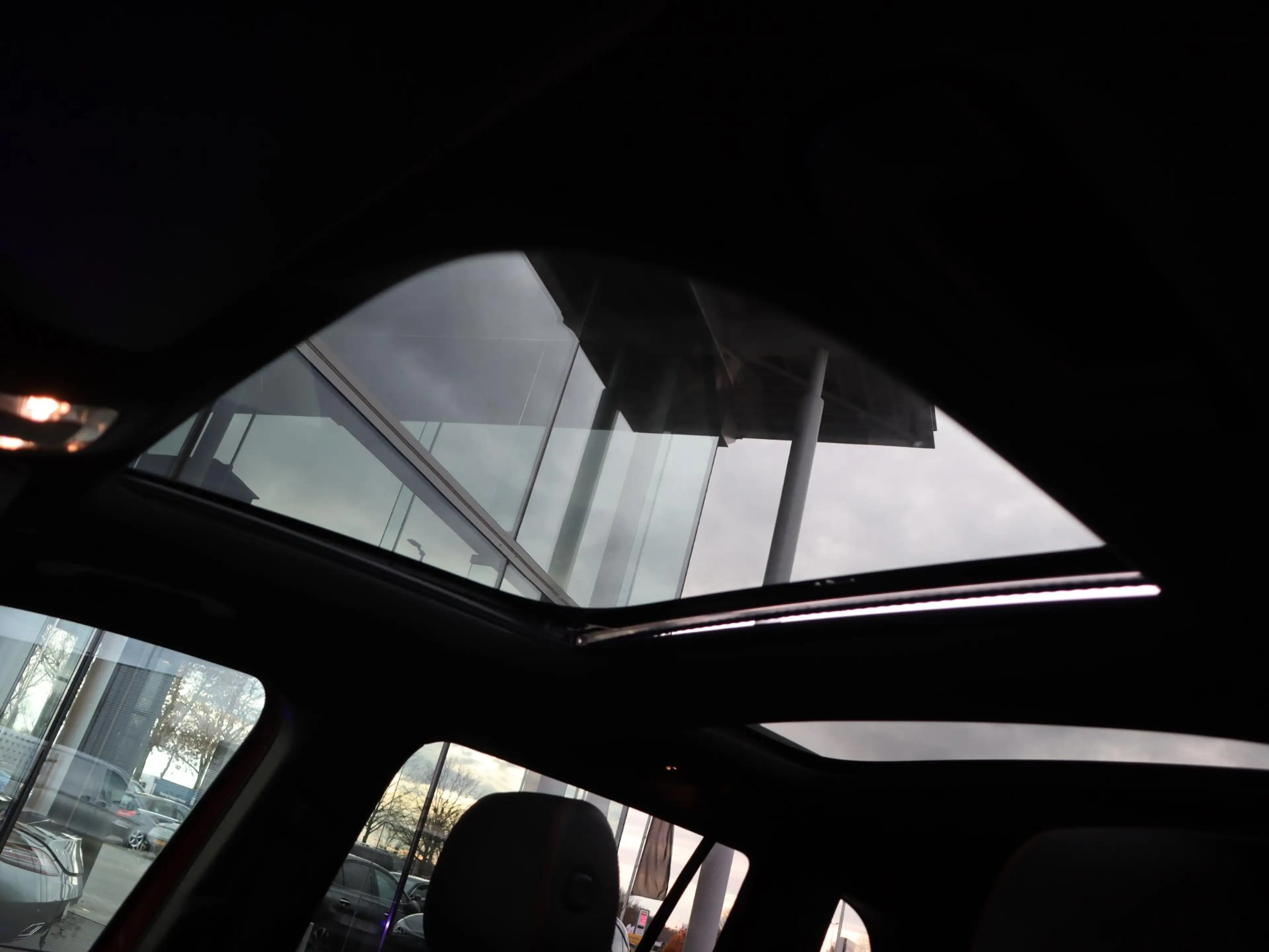 Mercedes-Benz GLB 200 GLB AMG line l Panoramadak l Stoelverwarming l Ach — photo 10