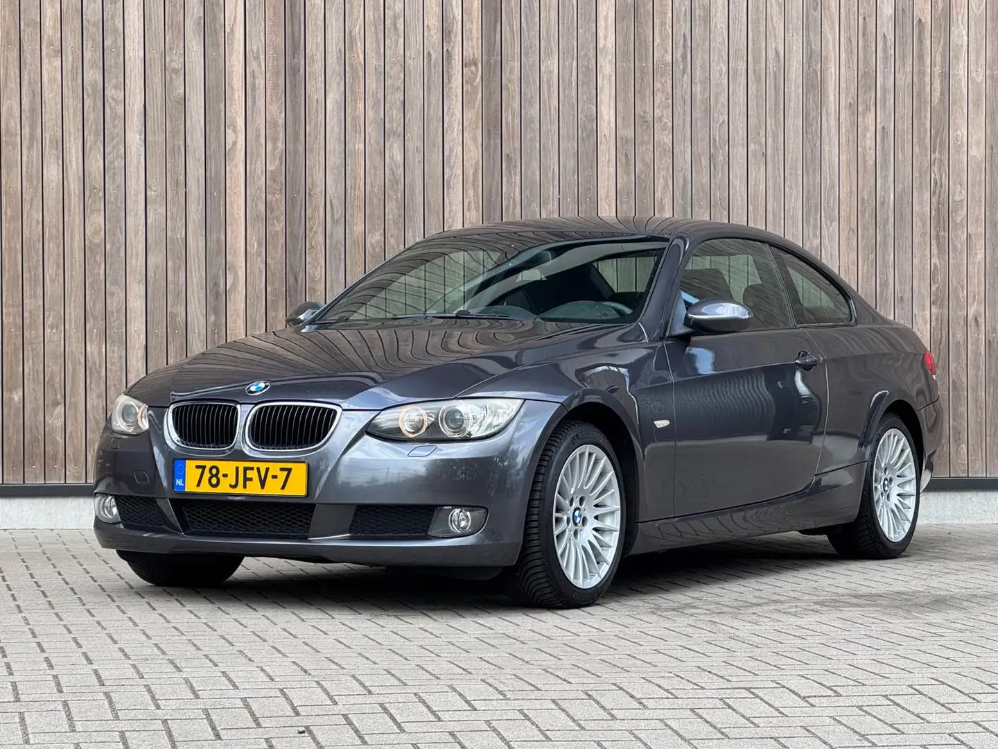 BMW 320 3-serie Coupé 320i Executive|Automaat| Grau - 2