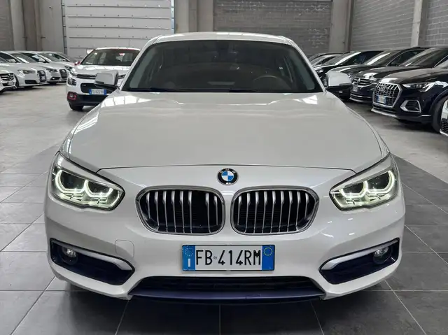 BMW 116 Serie 1 F/20-21 2015 116d Urban 5p