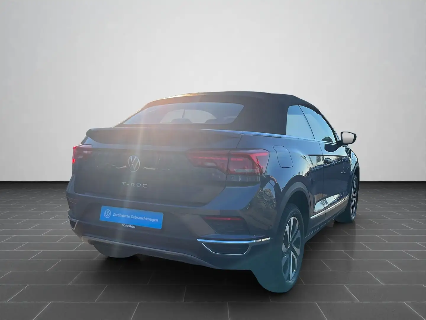 Volkswagen T-Roc 1.5 TSI ACTIVE LED KAMERA ACC NA Grau - 2