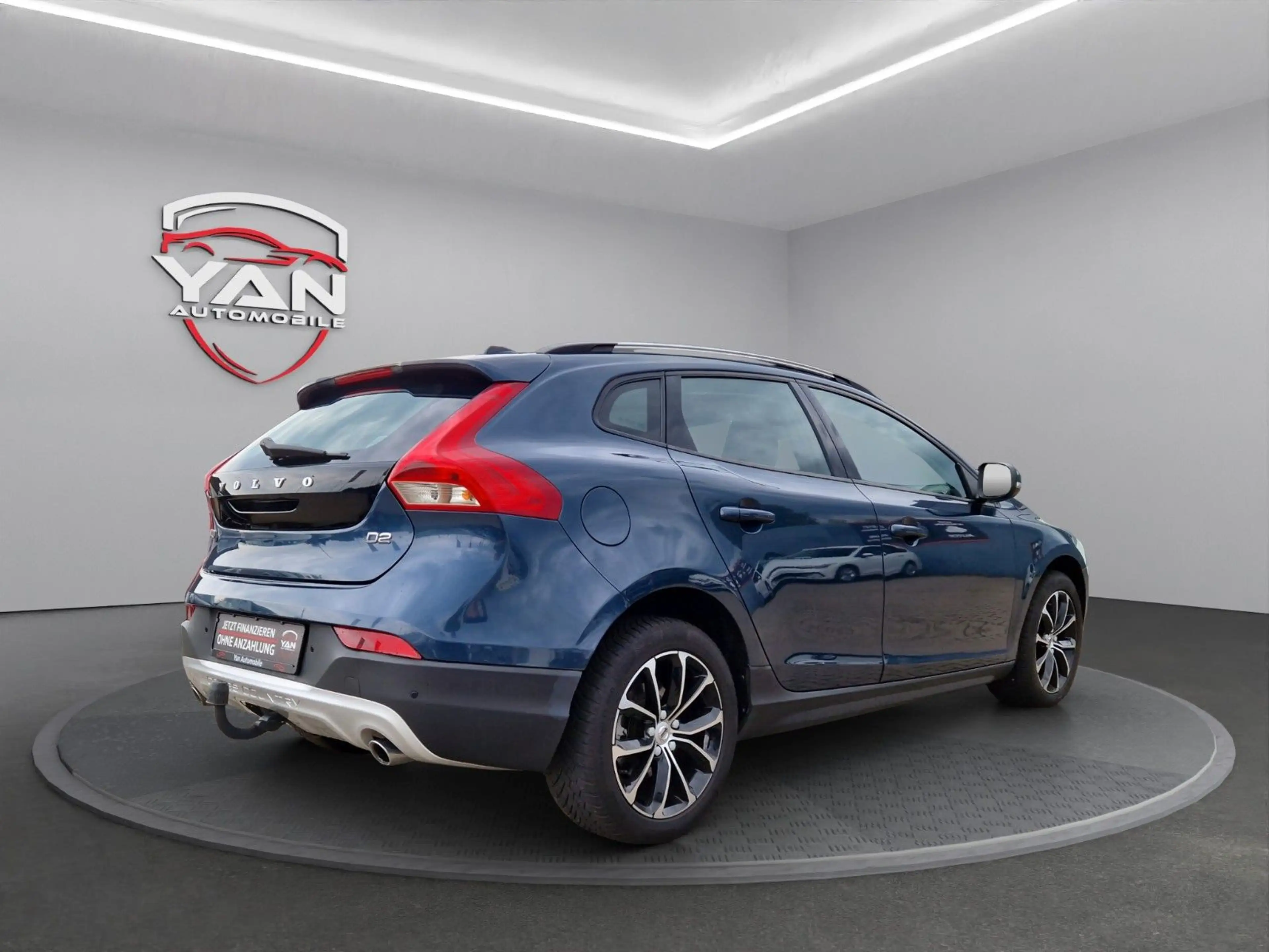 Volvo V40 Cross Country 2.0d Navi AHK — photo 5